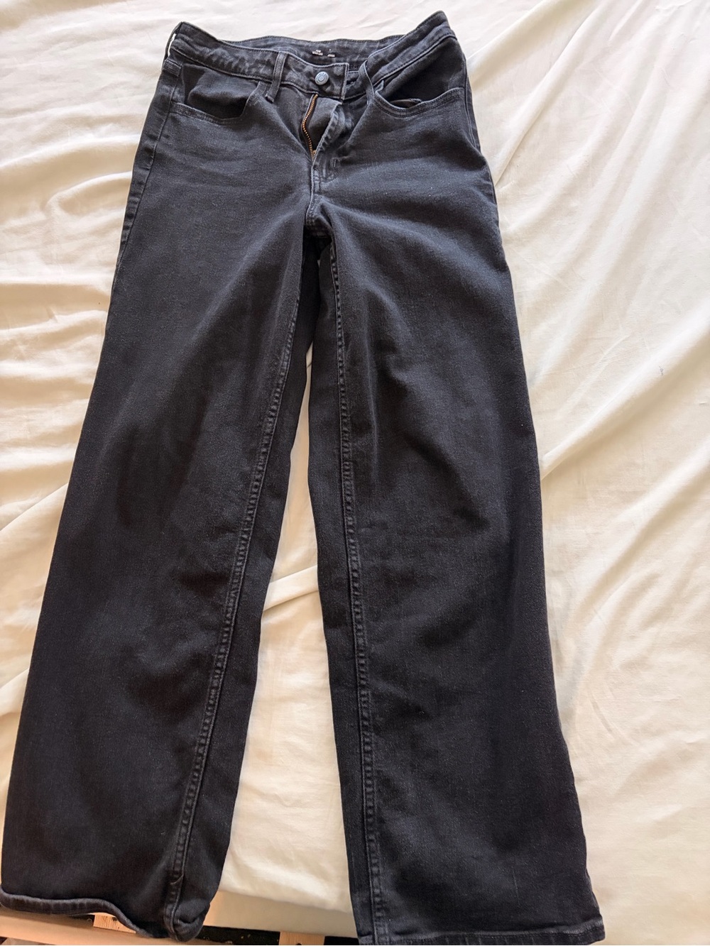 Classic Black Women's Wide-Leg Jeans